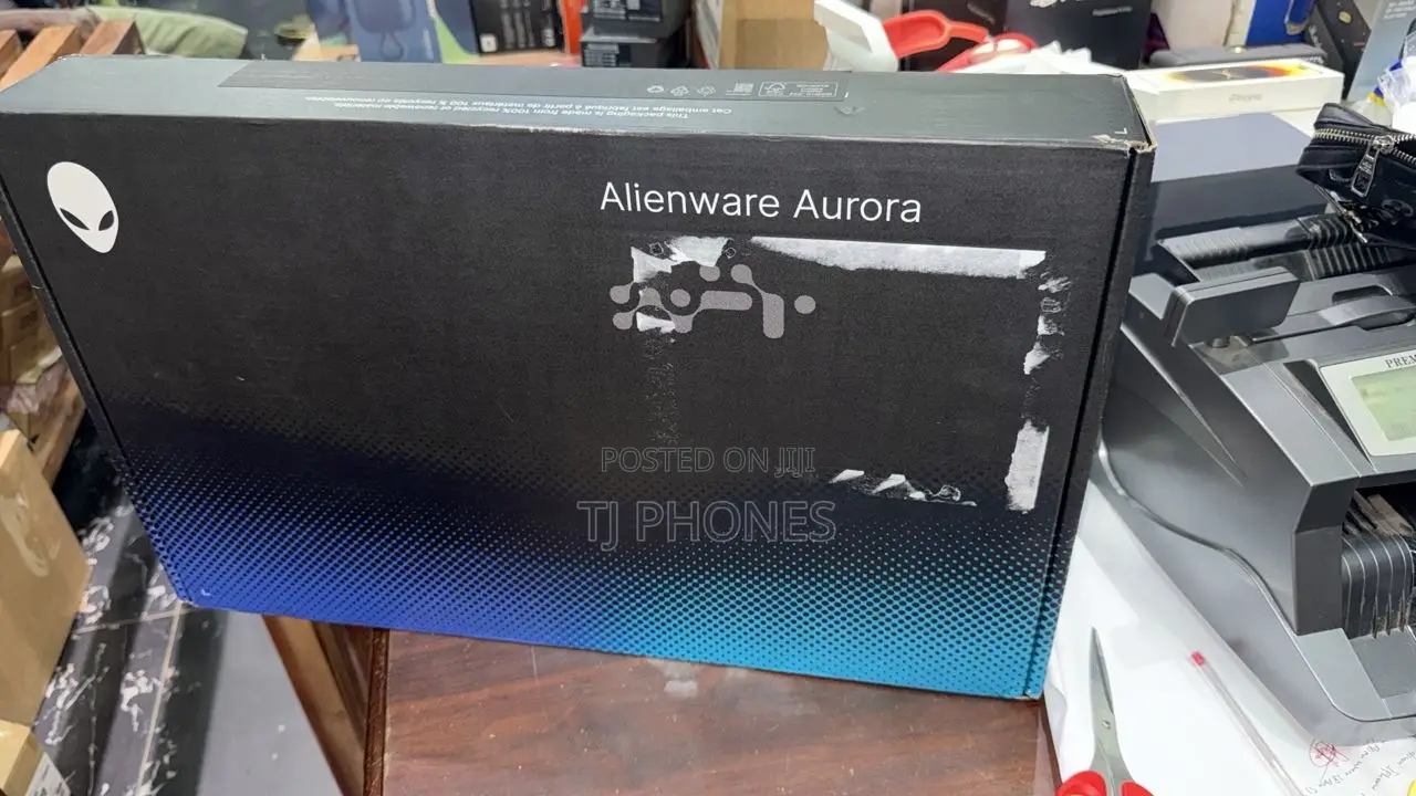 New Laptop Alienware 16 Aurora 16GB Intel Core i7 SSD 512GB