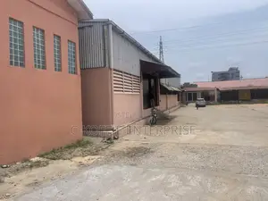 1700 SQM Warehouse + Offices at Graphics Road for Rent