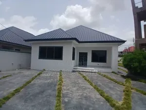3bdrm House in The Herrmanns Estate, Accra Metropolitan for sale