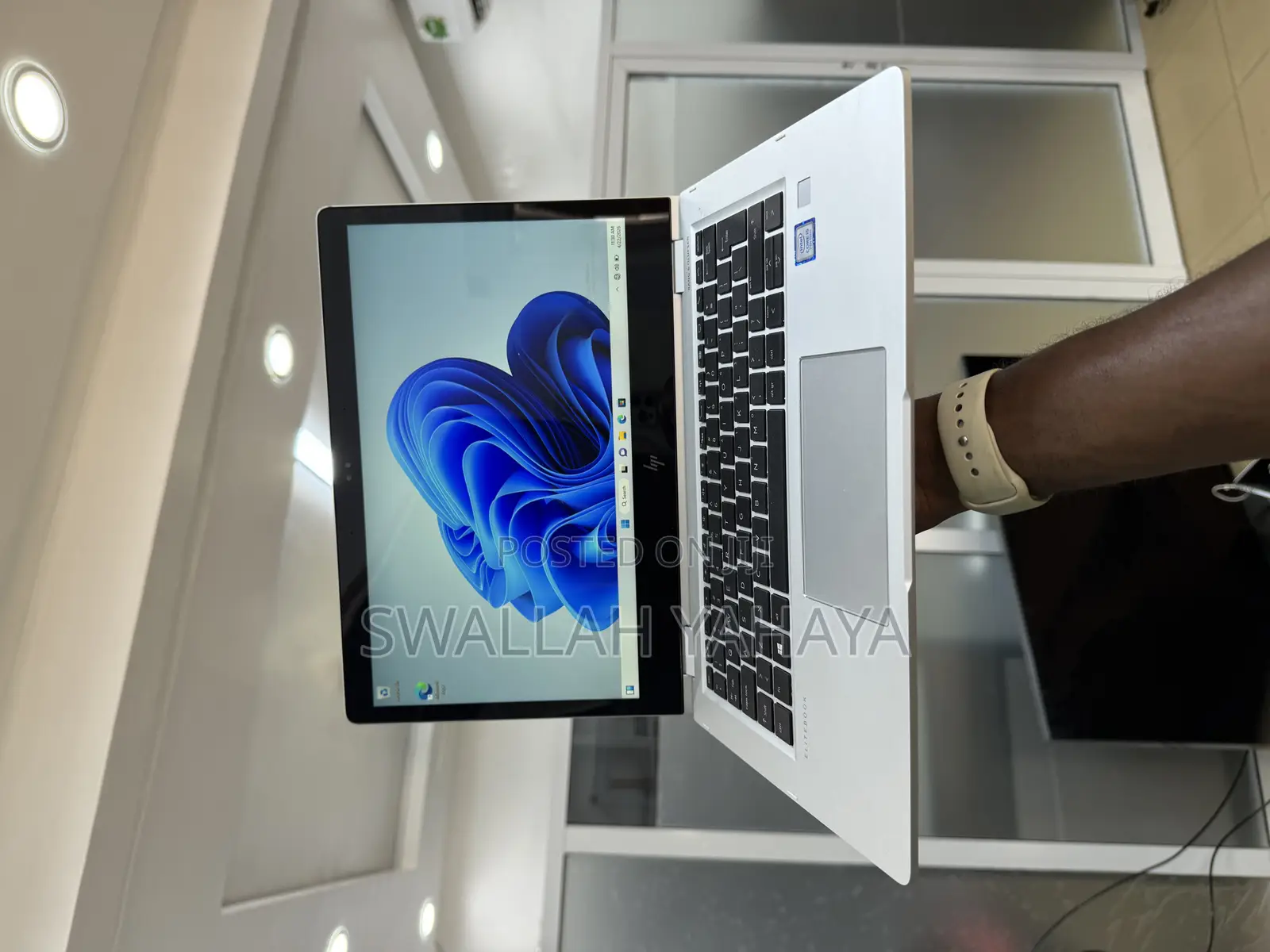 Laptop HP EliteBook 1030 8GB Intel Core i5 SSD 256GB