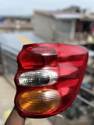 Toyota Sequioa 2002/2003 Tailight