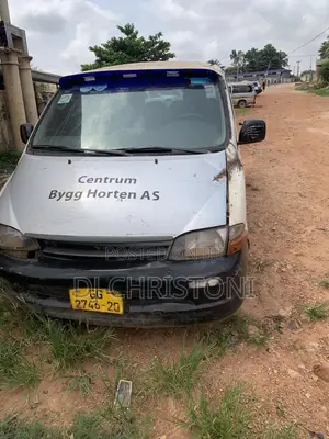Toyota HiAce 2008 White