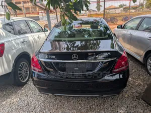 Mercedes-Benz C300 2016 Black