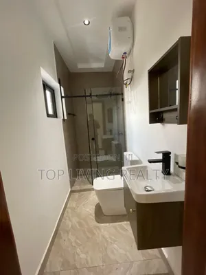 4bdrm House in Ayi Mensa, Oyarifa for sale