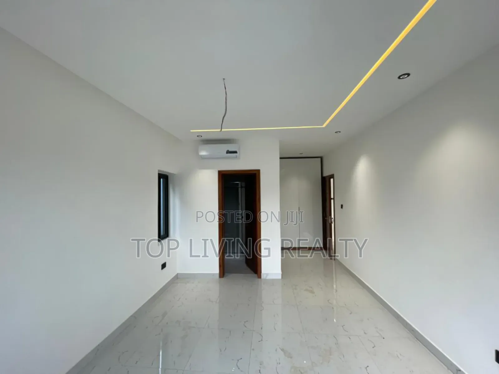 4bdrm House in Ayi Mensa, Oyarifa for sale