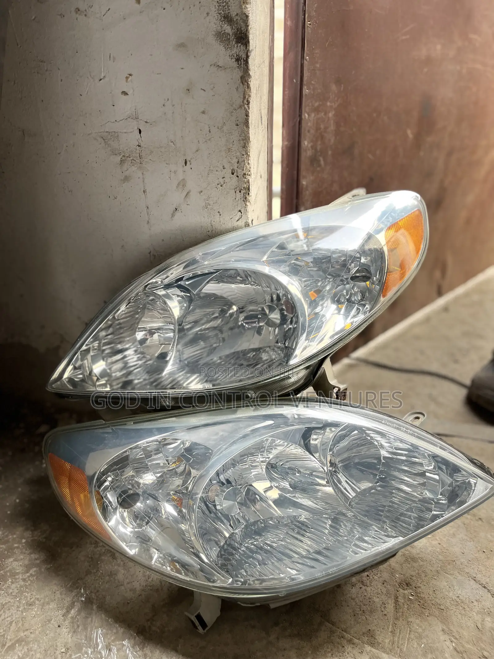 Toyota Matrix 2009 Headlight