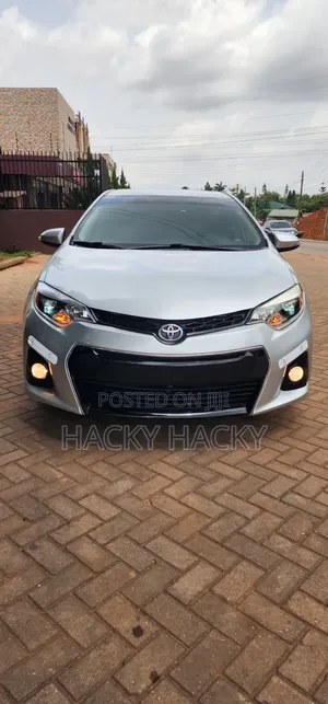 Toyota Corolla S 4dr Sedan (1.8L 4cyl CVT) 2016 Silver
