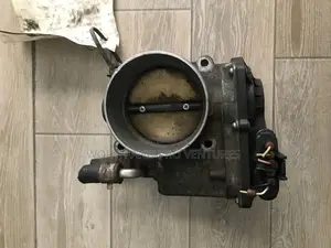 Toyota Land Cruiser V6 Throttle Body