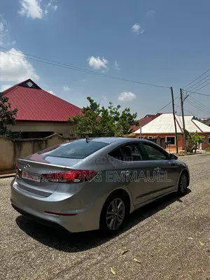 Hyundai Elantra 2017 Silver