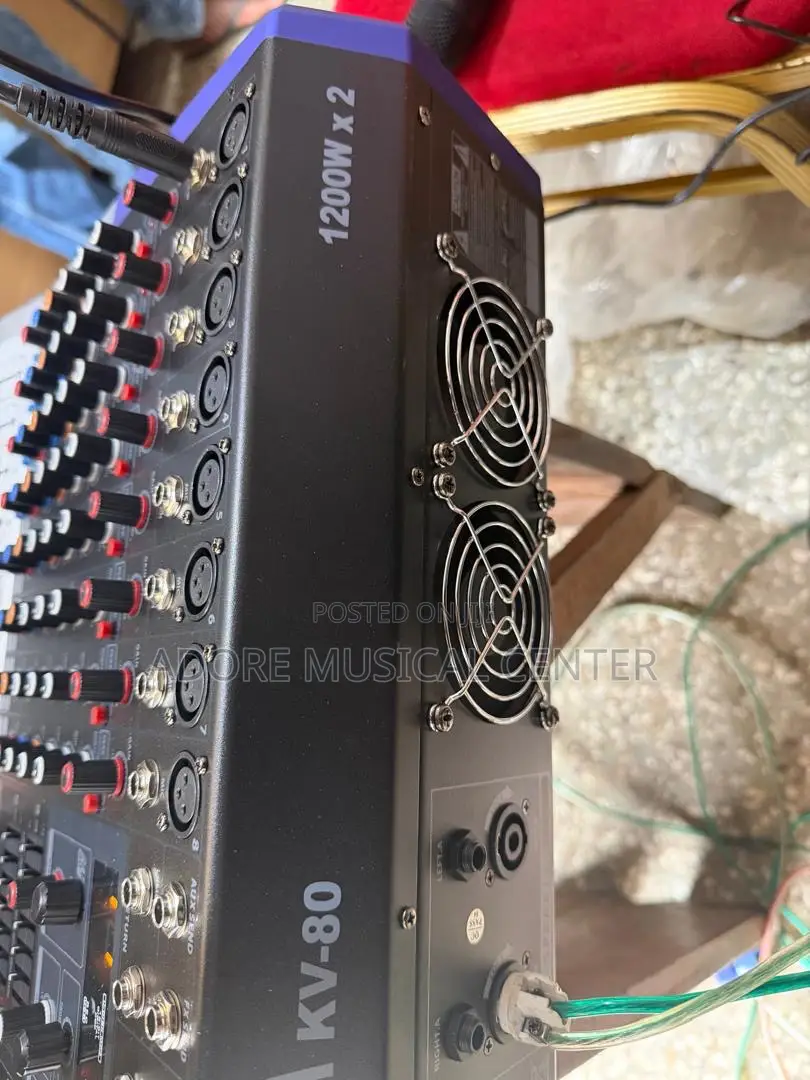 Yamaha Kv80 8 Channel Powered Mixer