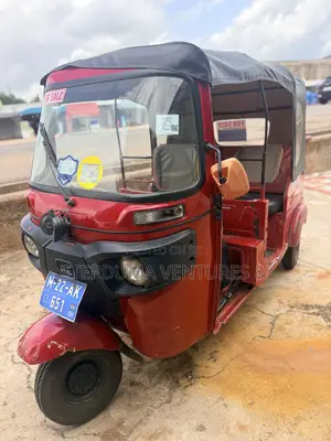 Bajaj RE 2022 Red