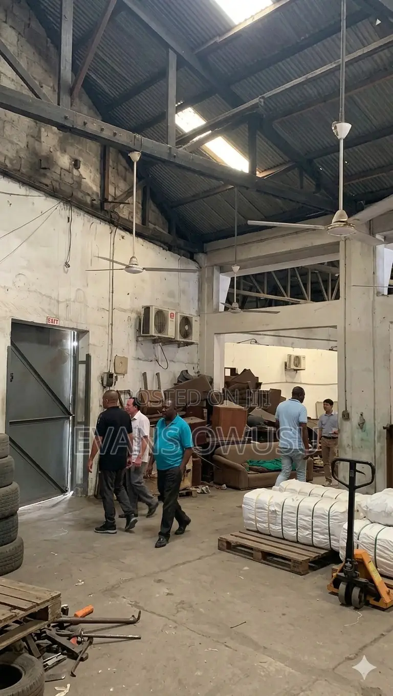 Warehouse Very Spacious