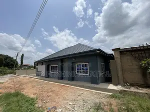 3bdrm House in K Fuseini Estate, Afigya-Kwabre for sale