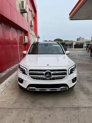 Mercedes-Benz GLB-Class 2023 White