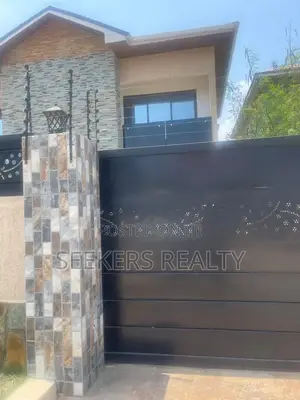 4bdrm House in Seekers Realty, Baatsona Total for rent
