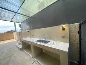 4bdrm House in Seekers Realty, Baatsona Total for rent