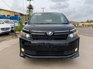 Toyota Voxy 2016 Black