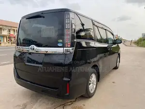 Toyota Voxy 2016 Black