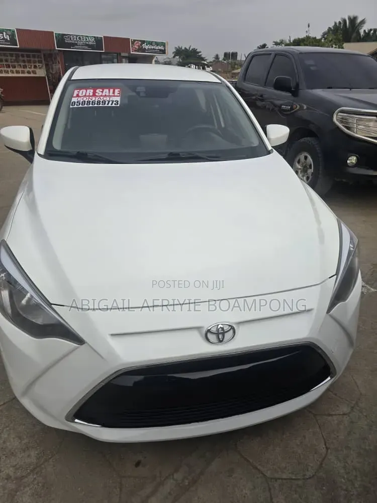 Toyota Yaris 2018 White