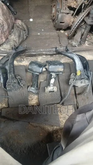 Nissan Primera Upper Arm