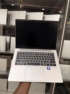 Laptop HP EliteBook 645 G9 8GB AMD Ryzen 5 SSD 256GB