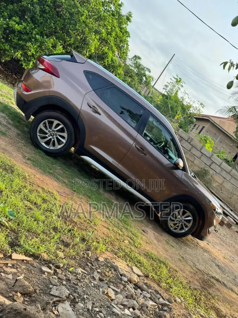 Hyundai Tucson SE AWD 2017 Brown