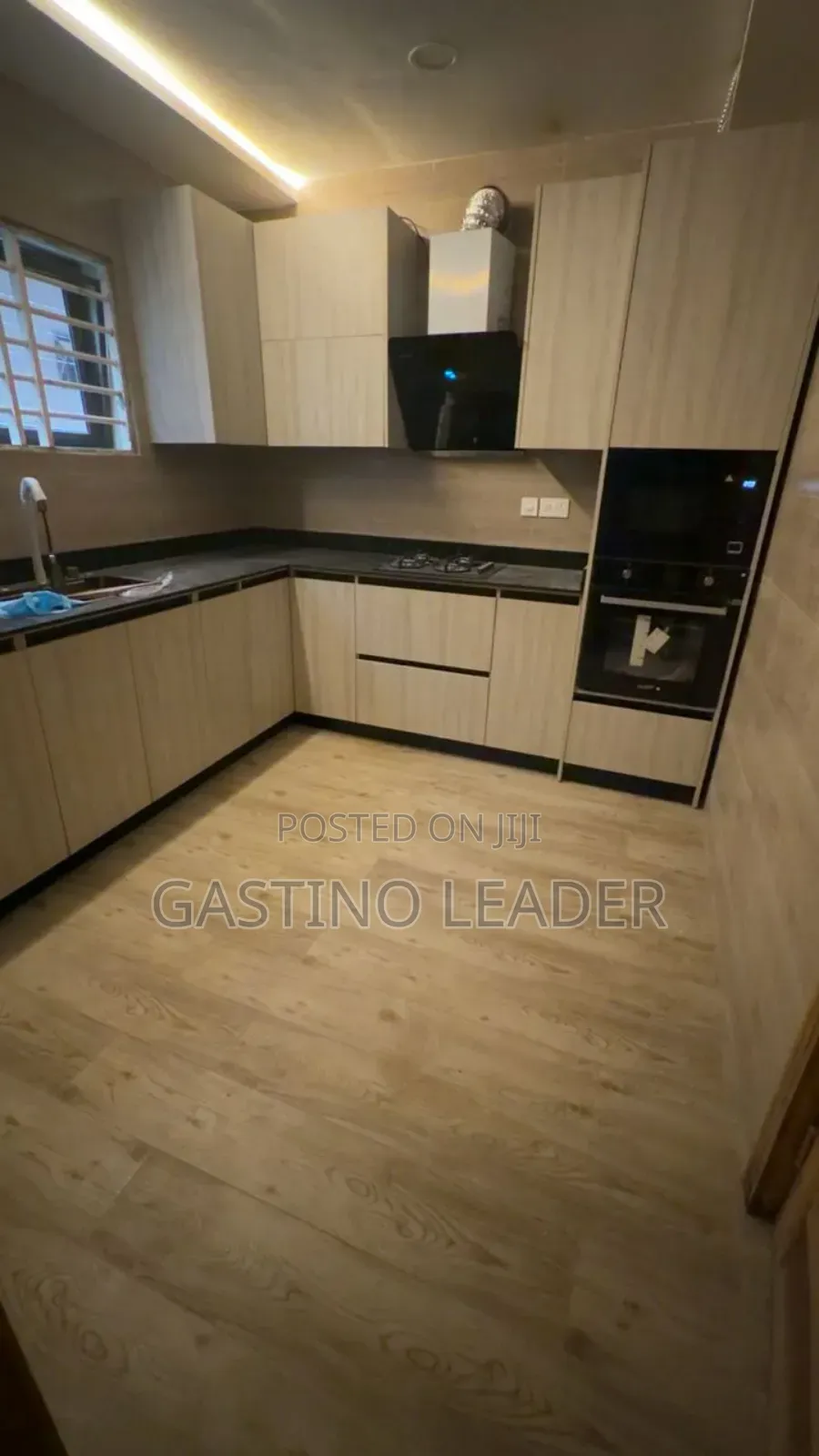 5bdrm House in Ashongman Estate, Pure Water for sale