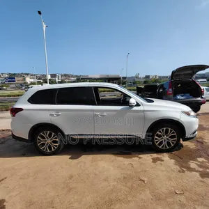 Mitsubishi Outlander 2.0 PHEV AWD 2019 White