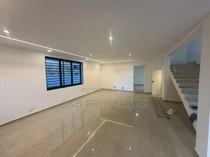 4bdrm House in Kwabenya for sale