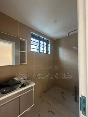 4bdrm House in Kwabenya for sale
