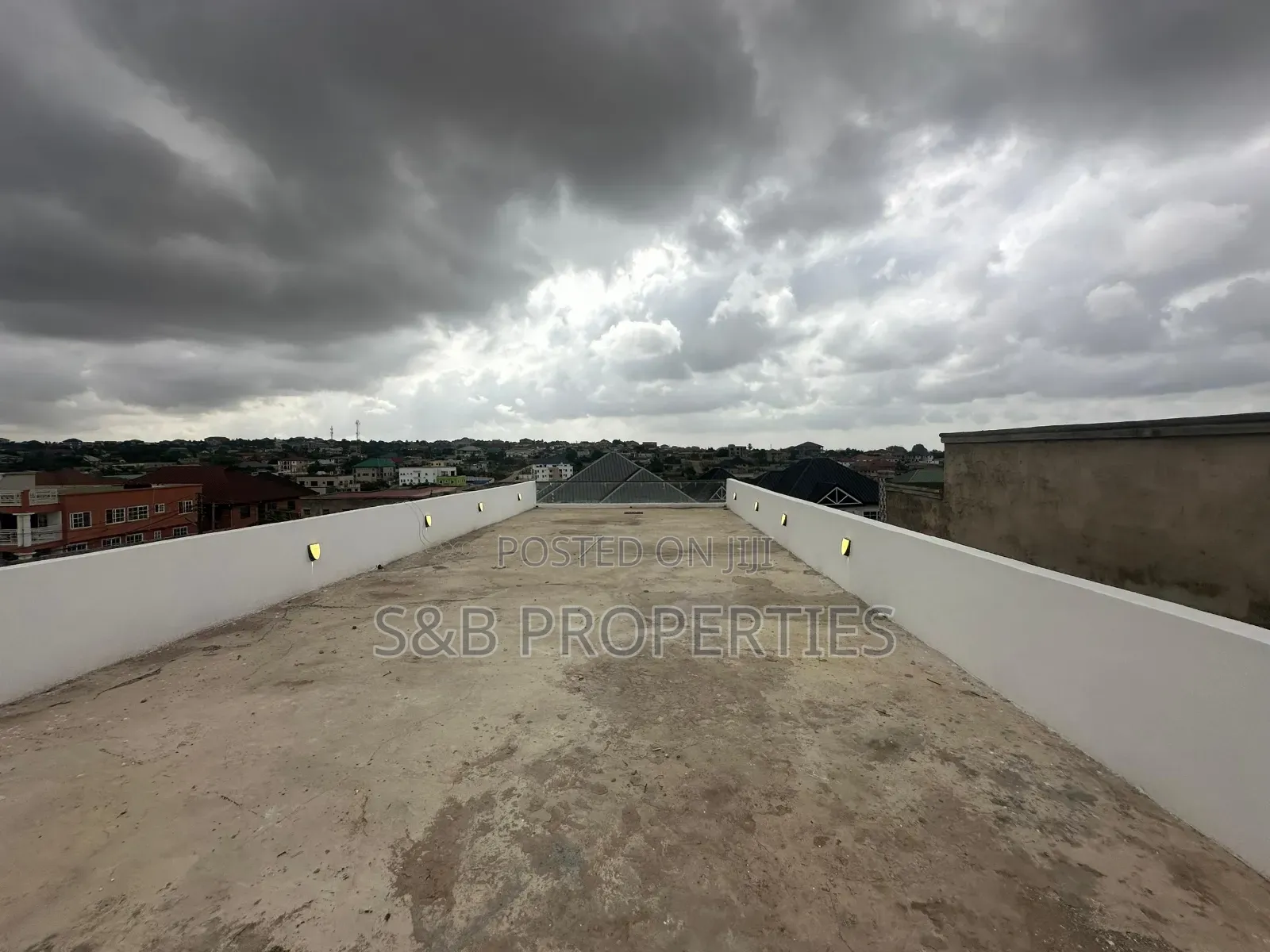 4bdrm House in Kwabenya for sale