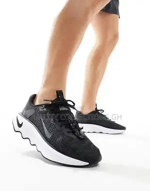 Nike Motiva Black and White