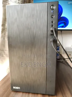 Desktop Computer 16GB Intel Xeon HDD+SSD 750GB