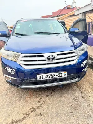 Toyota Highlander 2013 Blue