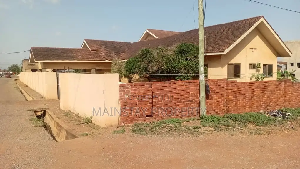 14bdrm House in Mainstay Estates, East Legon for sale