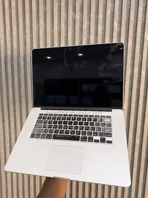 Laptop Apple MacBook Pro 2015 16GB Intel Core i7 SSD 256GB