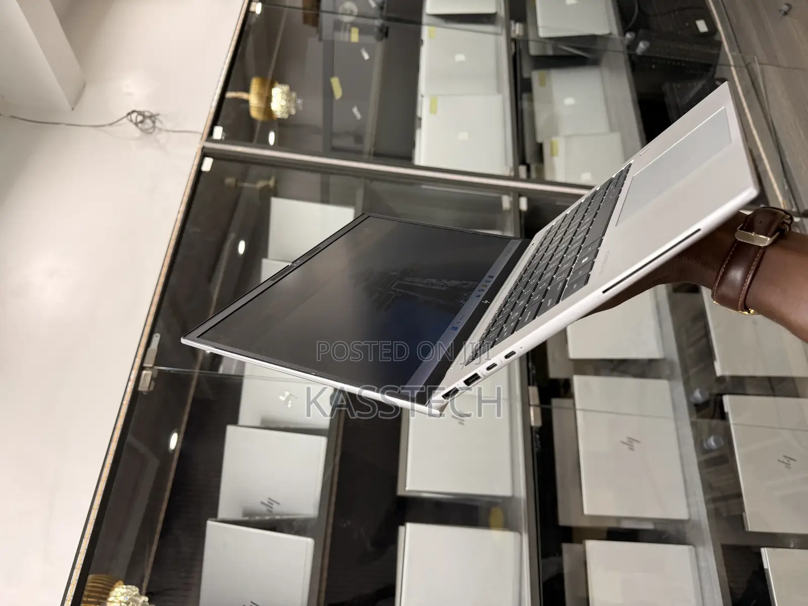 Laptop HP EliteBook 640 G11 8GB AMD Ryzen 5 SSD 256GB