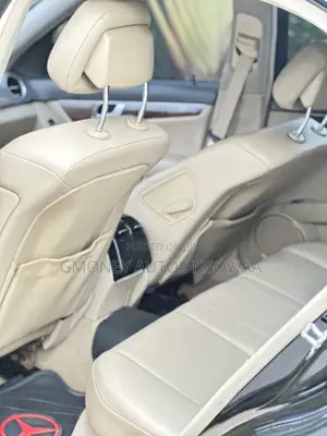 Mercedes-Benz C250 2014 Black