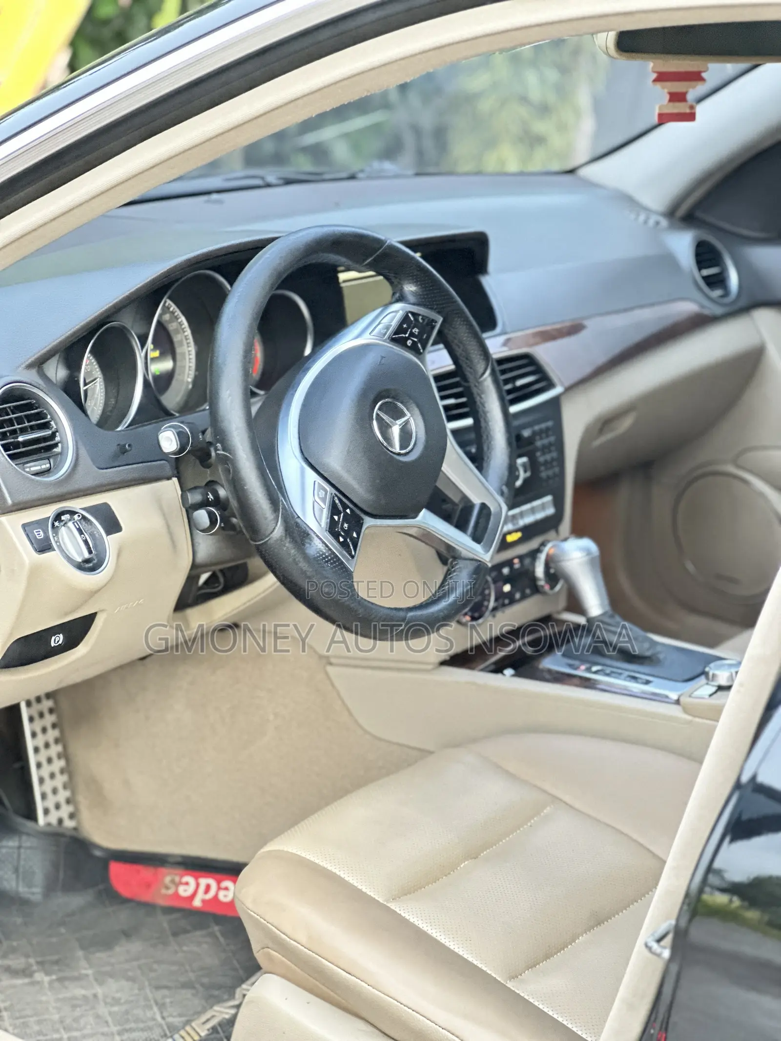Mercedes-Benz C250 2014 Black