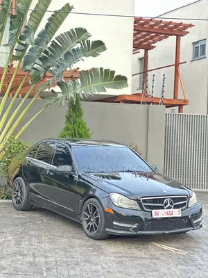 Mercedes-Benz C250 2014 Black