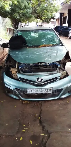 Toyota Vitz 2012