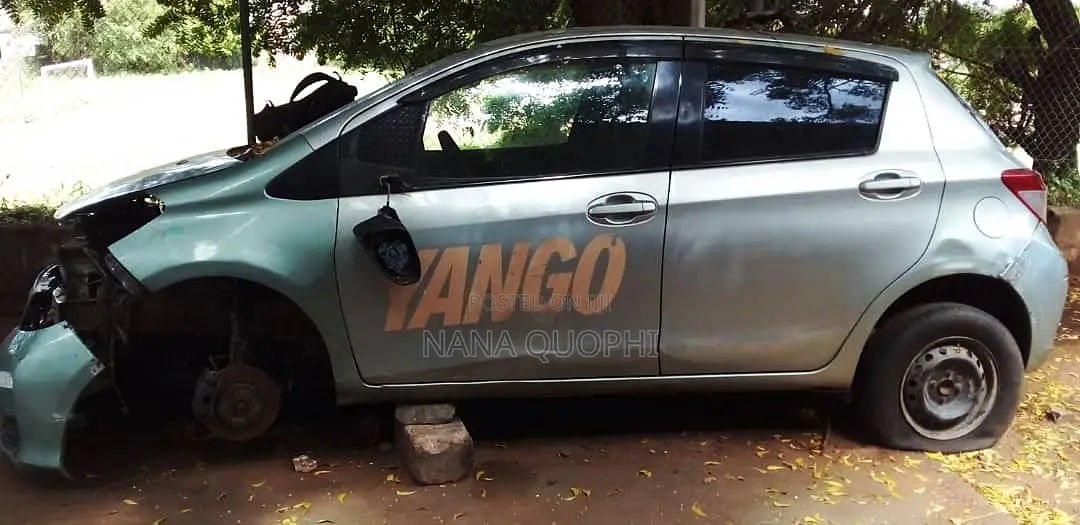 Toyota Vitz 2012