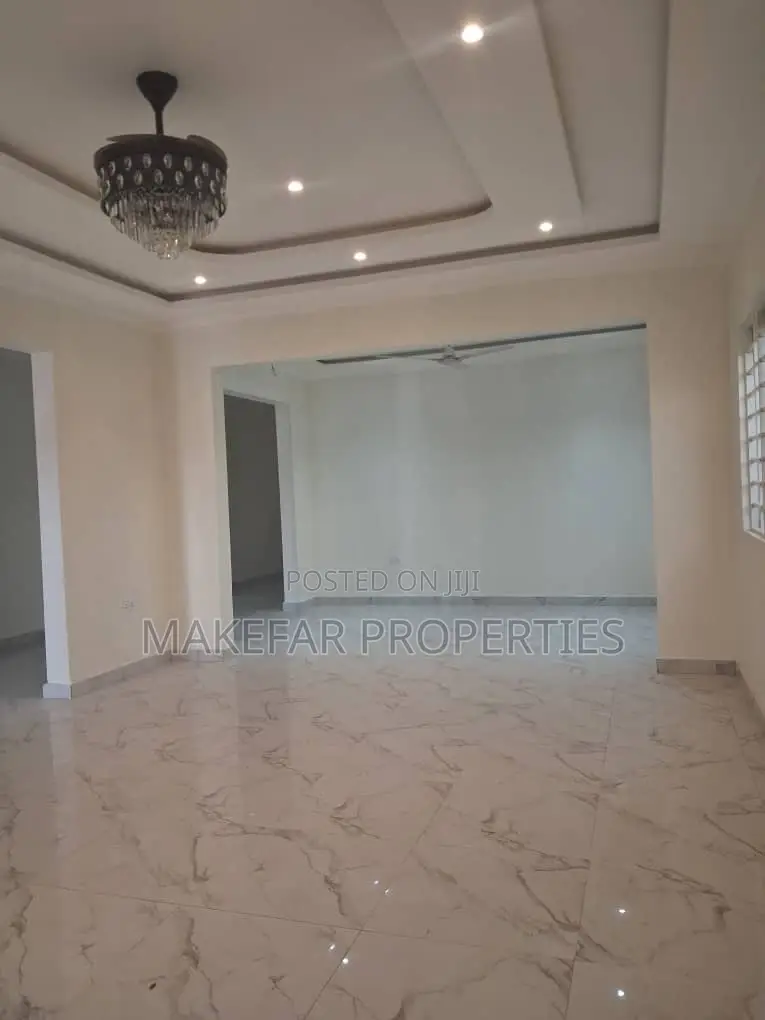 3bdrm House in Kasoa for sale