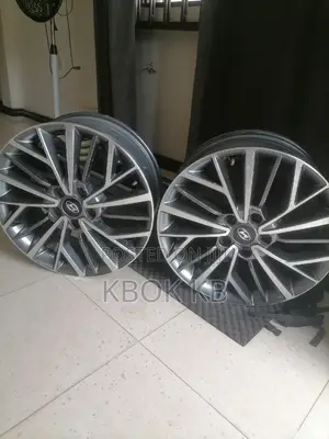 Hyundai 18 Inches Alloy Wheels