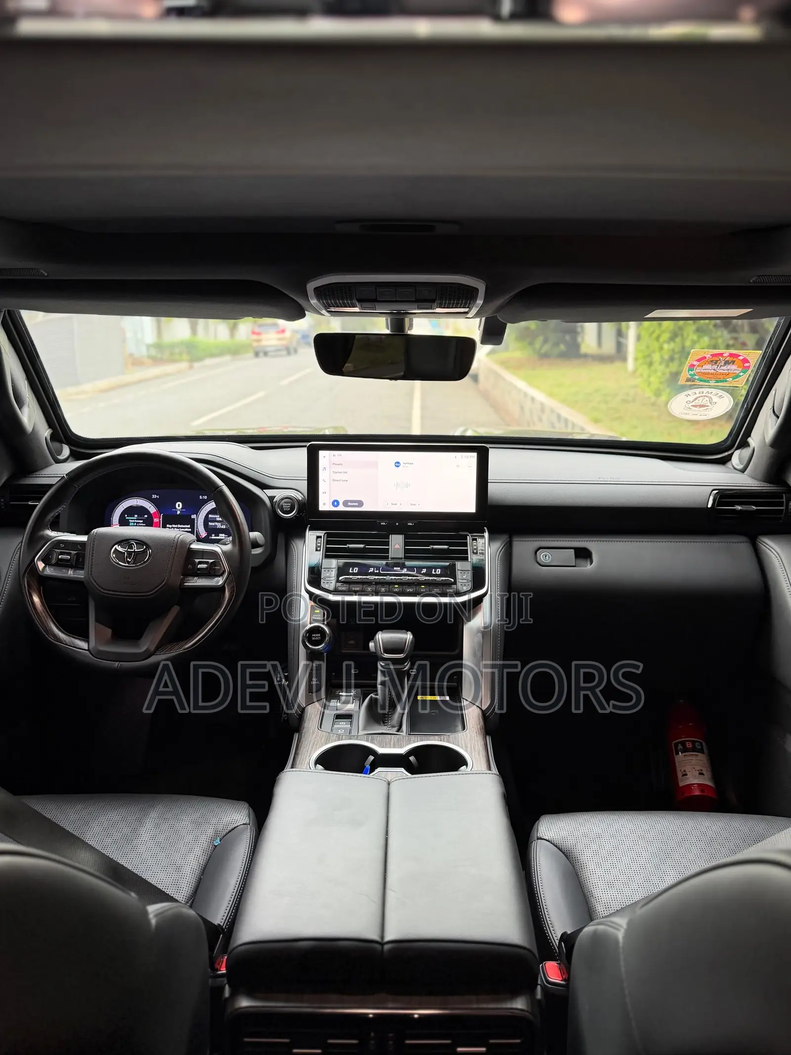 Toyota Land Cruiser LC300 2025 Black