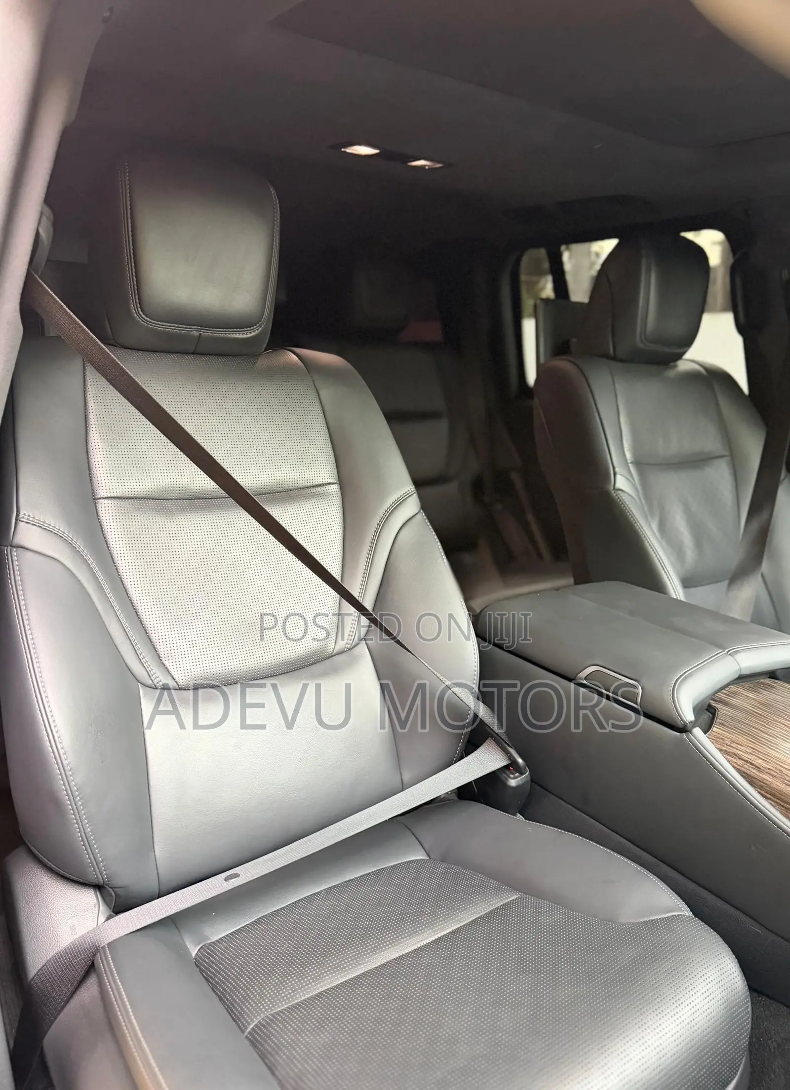 Toyota Land Cruiser LC300 2025 Black