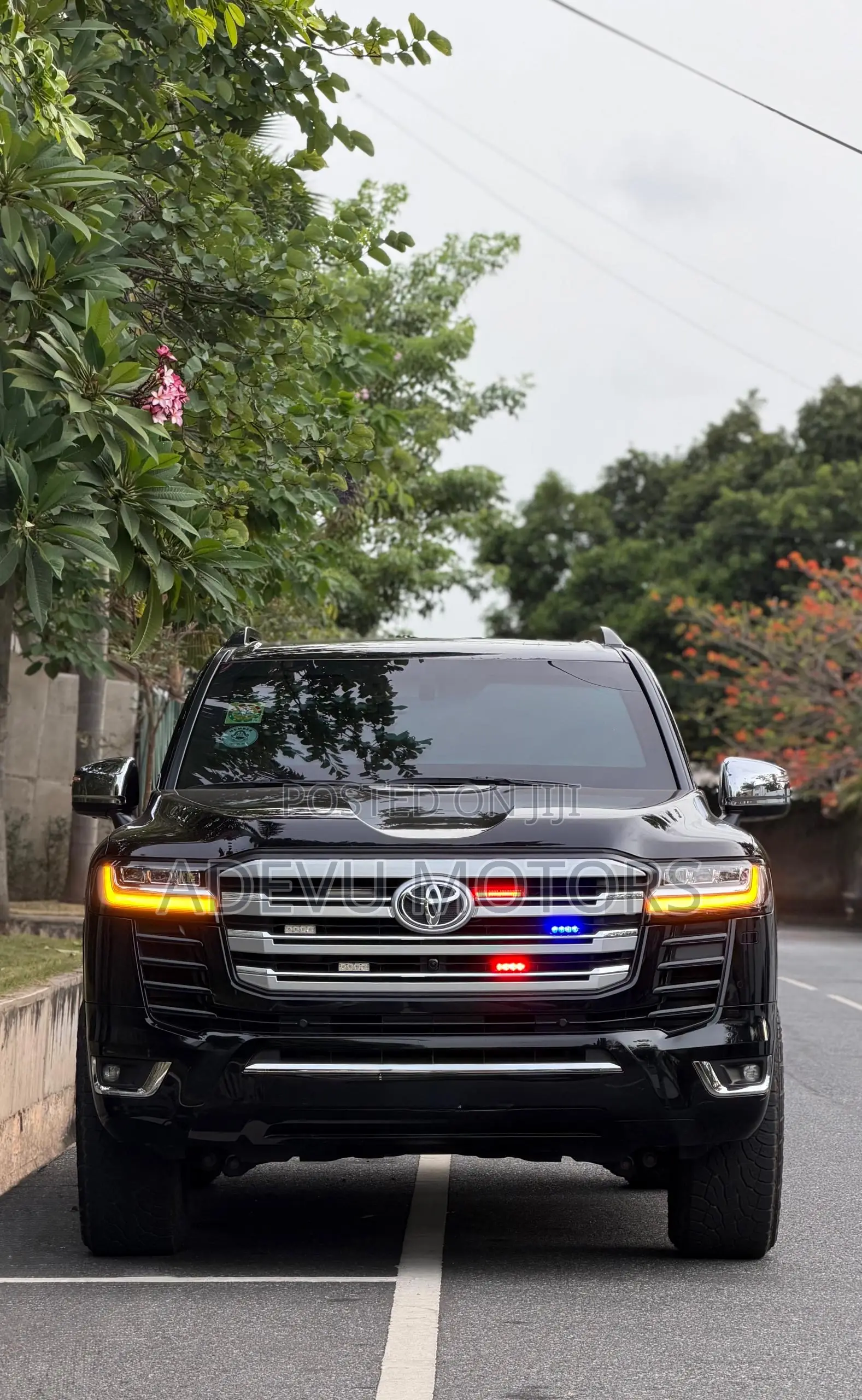 Toyota Land Cruiser LC300 2025 Black