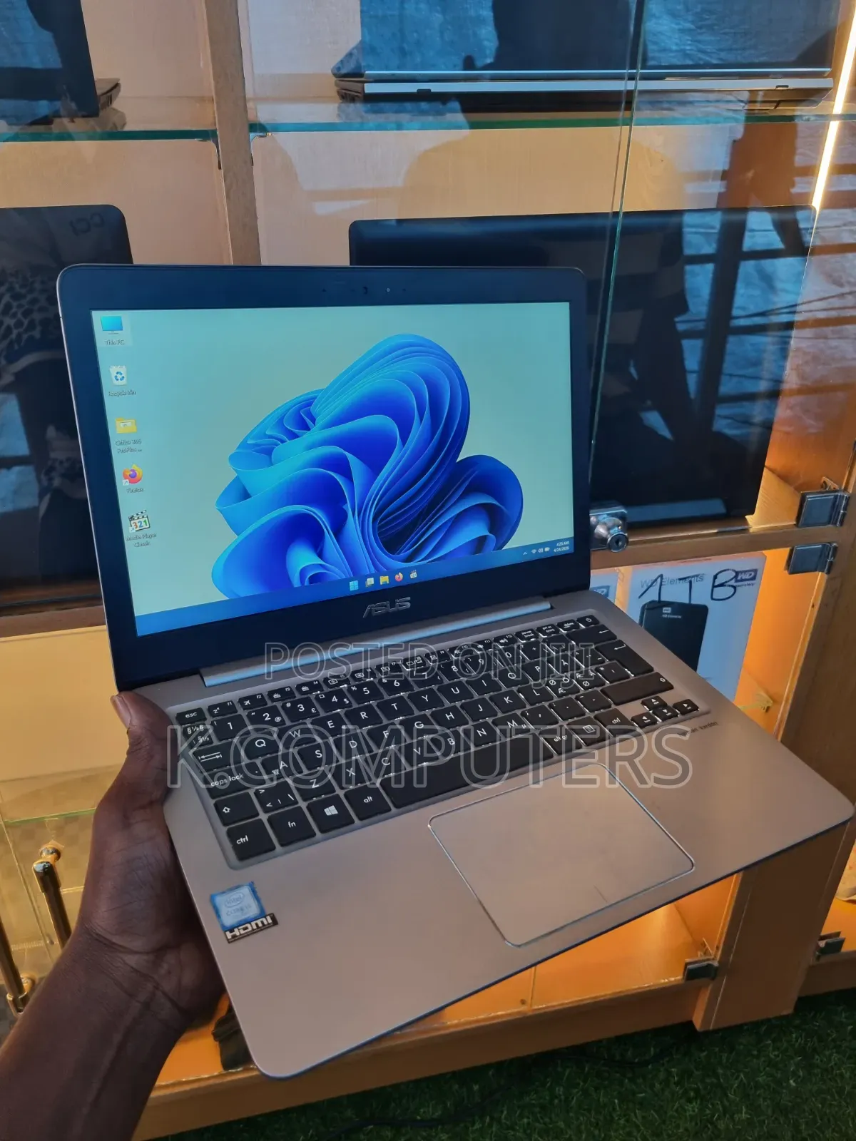 Laptop Asus ZenBook UX310UQ 8GB Intel Core i5 SSD 256GB