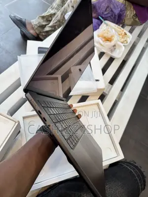 Laptop Apple MacBook Pro 2025 M5 14-inch 16GB Apple M5 SSD 512GB