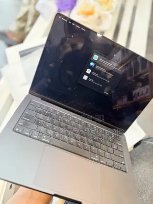 Laptop Apple MacBook Pro 2025 M5 14-inch 16GB Apple M5 SSD 512GB